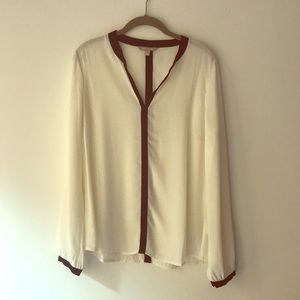 Beautiful classic blouse.